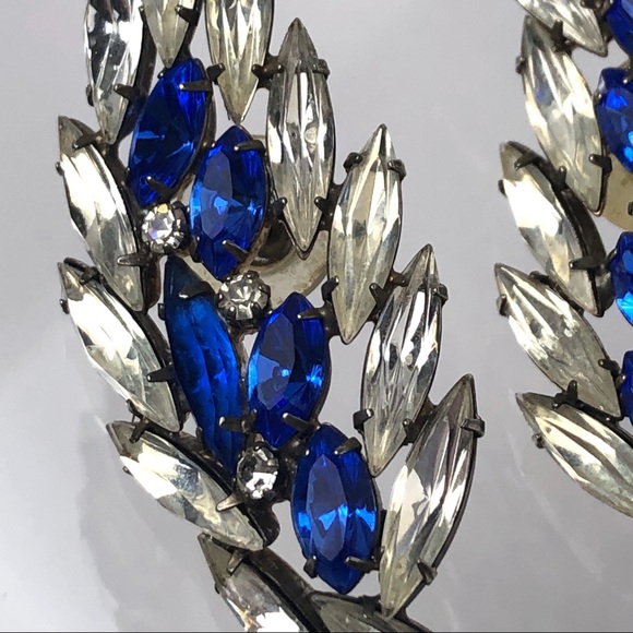 VTG BLUE CLEAR RHINESTONE “WINGED” EARRINGS - Picture 7 of 14